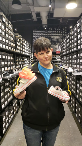 Shopping Mall «St. Louis Premium Outlets», reviews and photos, 18521 Outlet Blvd, Chesterfield, MO 63005, USA