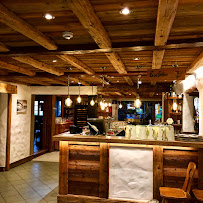 Atmosphère du La Croix Blanche - Restaurant & bar Les Gets - n°5