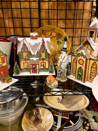 Antique Store «Cackleberry Farm Antique Mall», reviews and photos, 3371 Lincoln Hwy, Paradise, PA 17562, USA