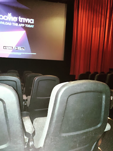 Movie Theater «Regal Cinemas Lloyd Center 10 & IMAX», reviews and photos, 1510 NE Multnomah St, Portland, OR 97232, USA