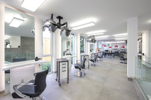 Hairdesign Kaufmann - Friseursalon - Perücken Salzburg - Spezialist für Haarverlängerung In Salzburg