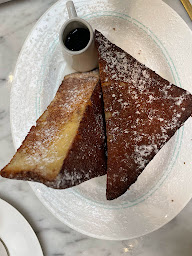 Photo n°45 de Sadelle's at Kith Paris à Paris ()