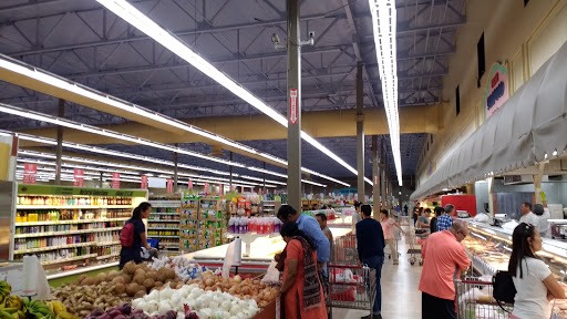 Asian Grocery Store «Lee Lee International Supermarkets», reviews and photos, 2025 N Dobson Rd, Chandler, AZ 85224, USA