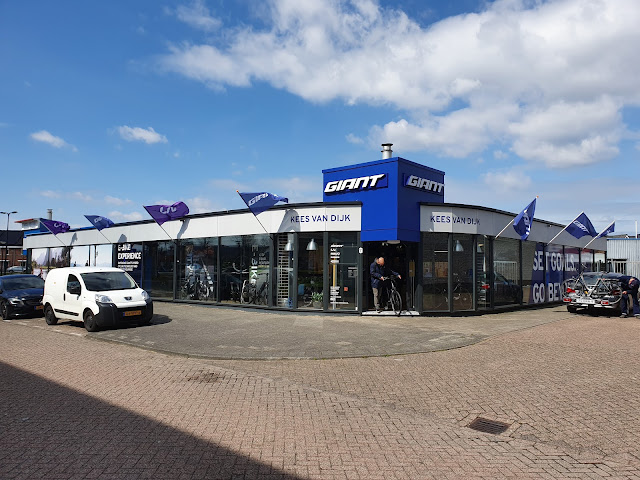 Giant Store Kees van Dijk