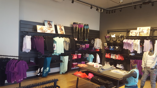 Clothing Store «Nike The Grove», reviews and photos, 189 The Grove Dr, Los Angeles, CA 90036, USA