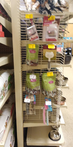 Pet Supply Store «PetSmart», reviews and photos, 1671 E Market St, Harrisonburg, VA 22801, USA
