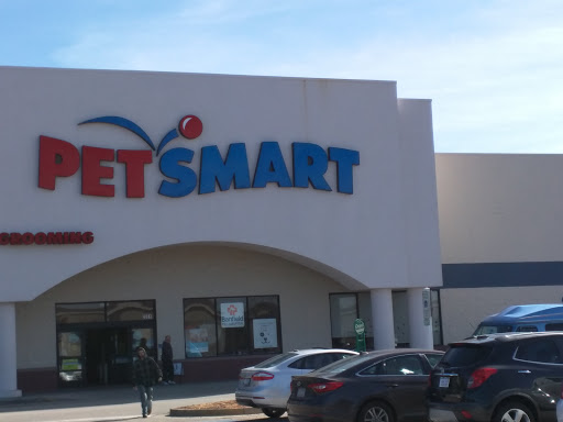 Pet Supply Store «PetSmart», reviews and photos, 2061 Skibo Rd, Fayetteville, NC 28314, USA