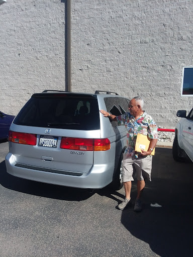 Auto Body Shop «Holiday Auto Center», reviews and photos, 2213 Whittier Blvd, Los Angeles, CA 90023, USA