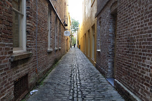 Lodge Alley