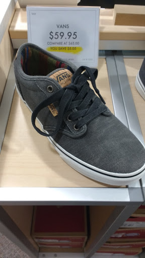 Shoe Store «DSW Designer Shoe Warehouse», reviews and photos, 1751 Carl D. Silver Parkway, Fredericksburg, VA 22401, USA