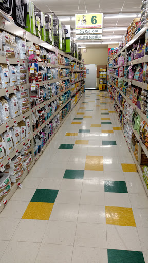 Pet Supply Store «Pet Supplies Plus», reviews and photos, 8703 W Grand River Ave, Brighton, MI 48116, USA