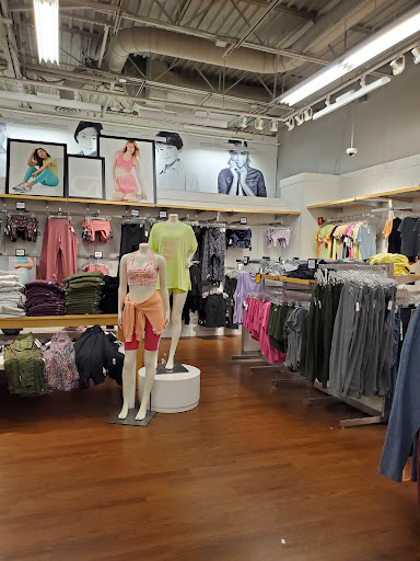 Clothing Store «Gap Outlet», reviews and photos, 1000 PA-611, Tannersville, PA 18372, USA