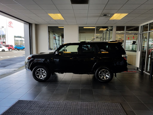 Toyota Dealer «Doxon Toyota of Auburn», reviews and photos, 3405 Auburn Way N, Auburn, WA 98002, USA