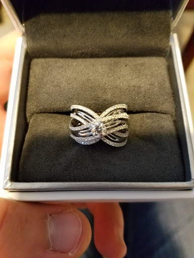 Jeweler «Lewis Jewelers - Clear Lake», reviews and photos, 19335 Gulf Fwy #4, Webster, TX 77598, USA