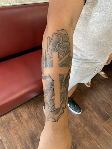 Explore father and daughter tattoos ideas, creative tattoo ideas in Tacoma, available at Garfield Street Tattoo Co