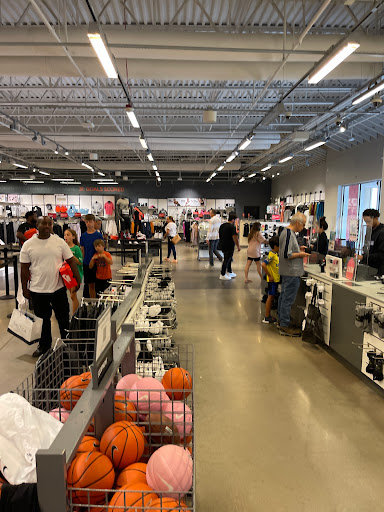 Sporting Goods Store «Nike Factory Store», reviews and photos, 1 Premium Outlet Blvd #699, Tinton Falls, NJ 07753, USA