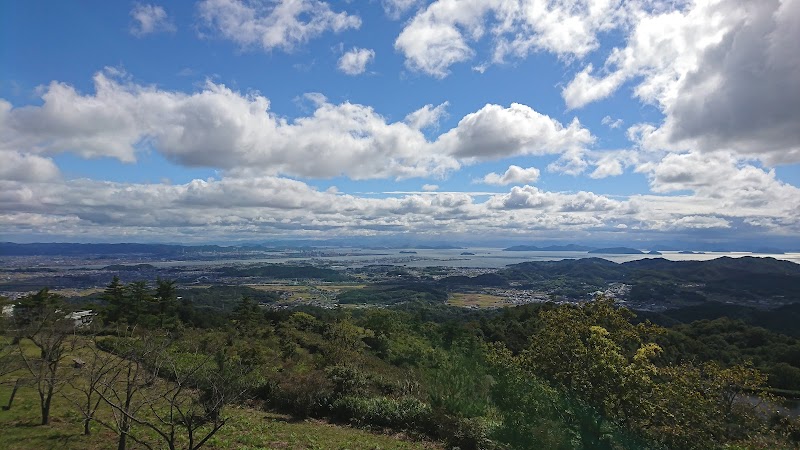 遙照山目鑑展望台