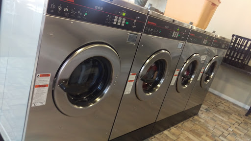 Laundromat «Elite Laundry and Car Wash LLC.», reviews and photos, 312 Chatham Heights Rd, Fredericksburg, VA 22405, USA