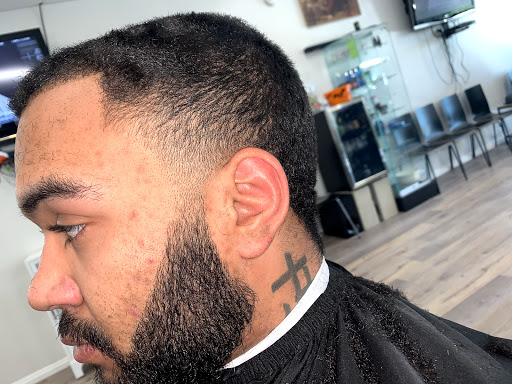 Barber Shop «Bellissimo Barber Shop», reviews and photos, 489 E High St #2, Moorpark, CA 93021, USA