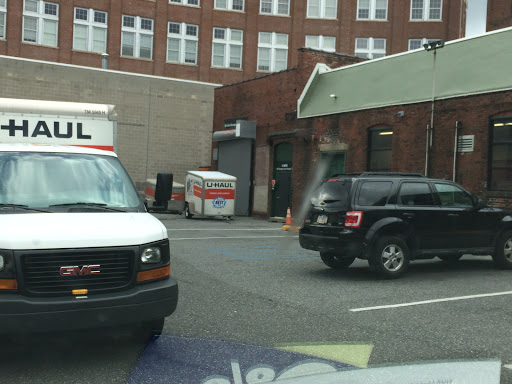 Truck Rental Agency «U-Haul Moving & Storage of South Philadelphia», reviews and photos, 1015-25 S 12th St, Philadelphia, PA 19147, USA