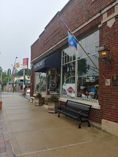 Antique Store «Logan Village Mall», reviews and photos, 977 Logan St, Noblesville, IN 46060, USA