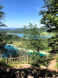 Photo n°8 de Belvédère des Quatre Lacs à La Chaux-du-Dombief ()