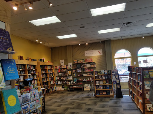 Book Store «Phoenix Books Burlington», reviews and photos, 191 Bank St, Burlington, VT 05401, USA