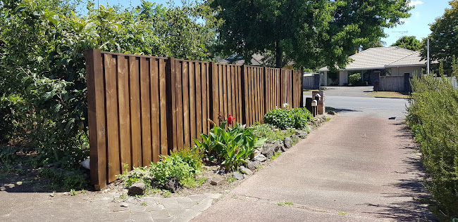 Kiwi Deck and Fence Ltd - Pukekohe