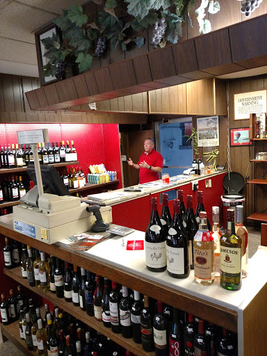 Southside Wine & Spirits, 202 Hooker Ave # 5, Poughkeepsie, NY 12603, USA, 
