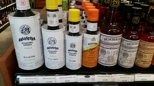 Liquor Store «Pearl Specialty Market & Spirits», reviews and photos, 900 NW Lovejoy St, Portland, OR 97209, USA