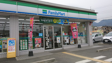 ファミリーマート 葛城八川店