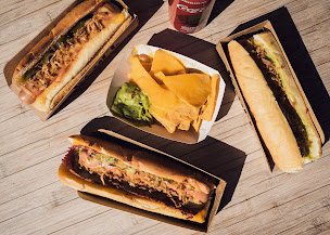 Photo n°37 de Schwartz Hot Dog à Paris ()