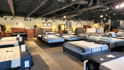 Furniture Store «Earl Johnson Furniture & Mattress», reviews and photos, 126 E Cherry St, Mankato, MN 56001, USA