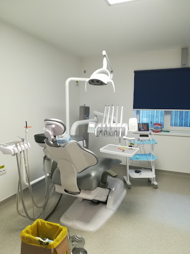 Opinii despre Dental Family Clinica Stomatologica în <nil> - Dentist