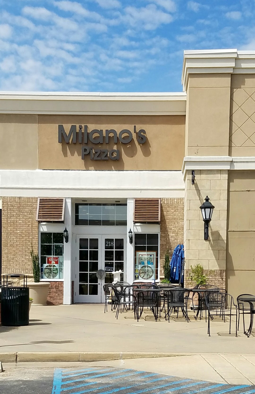 Milanos Pizza