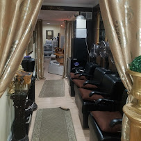 Melessa's Weave Palace - Photo 7 - Car repair in Baltimore, MD, Baltimore