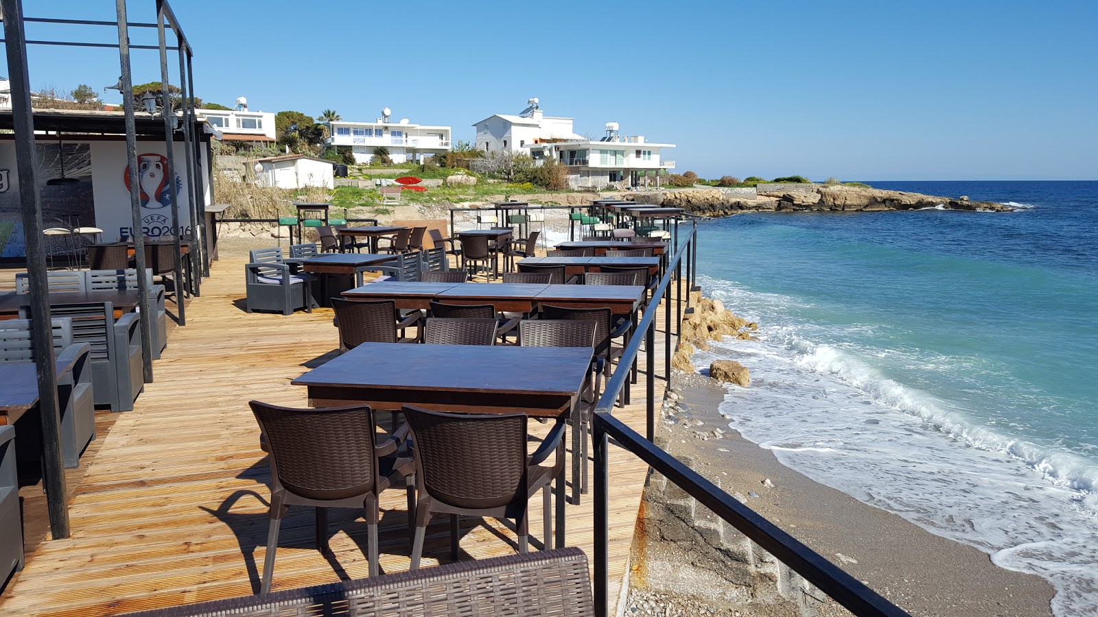 Zdjęcie Denizkizi beach II poparte klifami