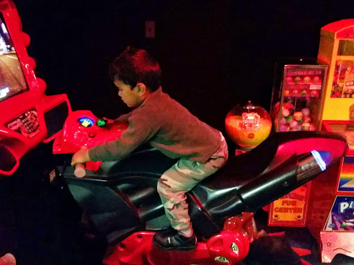 Bowling Alley «AMF Lancaster Lanes», reviews and photos, 4913 Transit Rd, Depew, NY 14043, USA