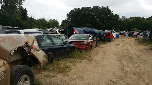Auto Parts Store «Fenton Auto Salvage», reviews and photos, 1200 Torrey Rd, Fenton, MI 48430, USA