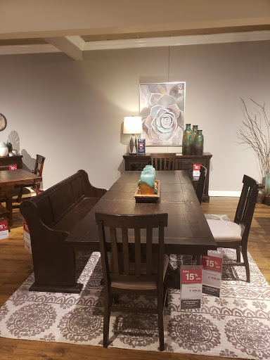 Furniture Store «Art Van Furniture - Ann Arbor», reviews and photos, 425 E Eisenhower Pkwy, Ann Arbor, MI 48108, USA