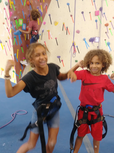 Rock Climbing Gym «Philadelphia Rock Gym - Wyncote», reviews and photos, 827 Glenside Ave #200, Wyncote, PA 19095, USA