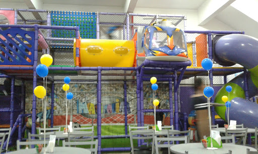 Logo da empresa - Maxi Folia - Buffet Infantil