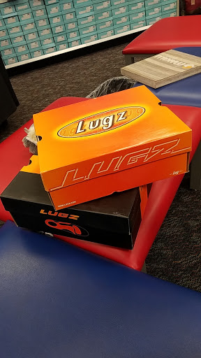 Shoe Store «Shoe Carnival», reviews and photos, 4835 W 77th St, Burbank, IL 60459, USA