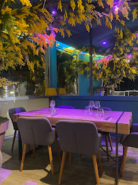Atmosphère du Restaurant de cuisine fusion Mimosas sur le Toit - Restaurant & Rooftop à Bormes-les-Mimosas - n°8