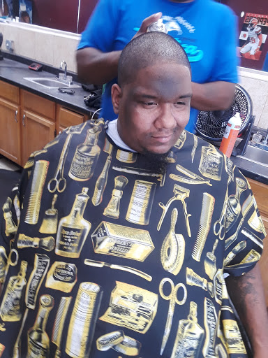 Barber Shop «platinum stylez barbershop», reviews and photos, 321 E 200th St, Euclid, OH 44119, USA