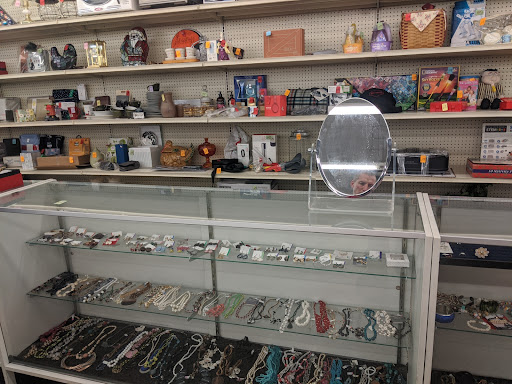 Thrift Store «Volunteers of America Thrift Store– Brunswick», reviews and photos