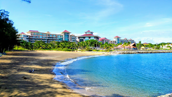 Empire Brunei Hotel Beach