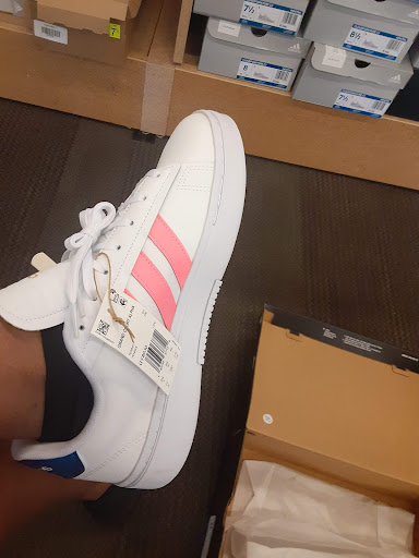 Shoe Store «DSW Designer Shoe Warehouse», reviews and photos, 2700 Miamisburg Centerville Rd, Dayton, OH 45459, USA