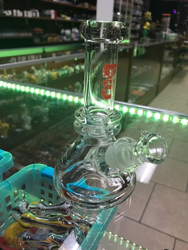 Tobacco Shop «777 smoke shop», reviews and photos, 6900 Reseda Blvd b, Reseda, CA 91335, USA