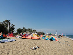 Crotone Long Beach'in fotoğrafı kısmen tatil bölgesi